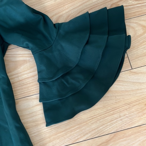 TRINA TURK! Gorgeous Emerald Green Dress! Size 0! - Picture 3 of 6